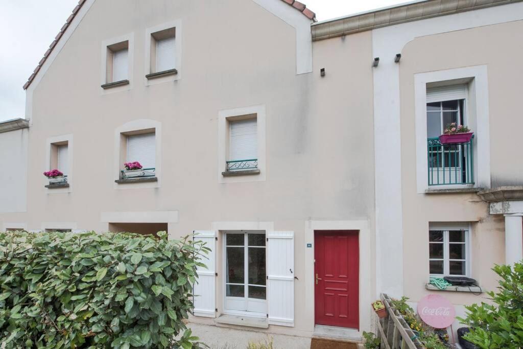 Guest House II Magny-le-Hongre Exterior foto